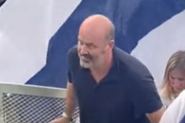 Lamentable: a Sturzenegger le dieron de baja el carnet de socio en Gimnasia por una deuda de 105 mil pesos