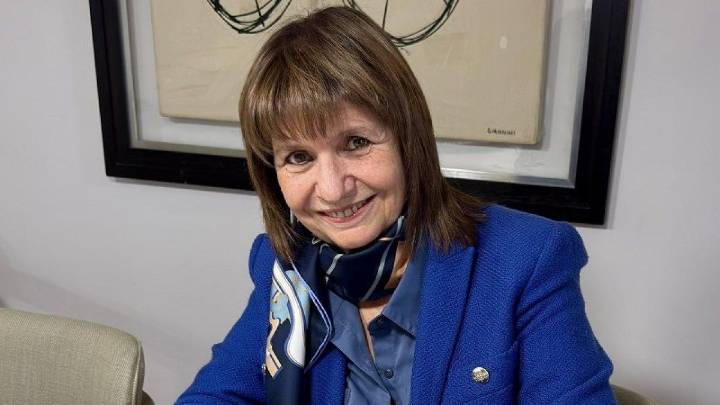 Bullrich atacó al Chiqui Tapia y comparó a los clubes con "piqueteros"