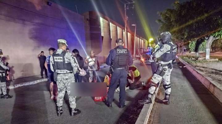 Madre e hijo resultan lesionados en accidente de moto en Cuautla