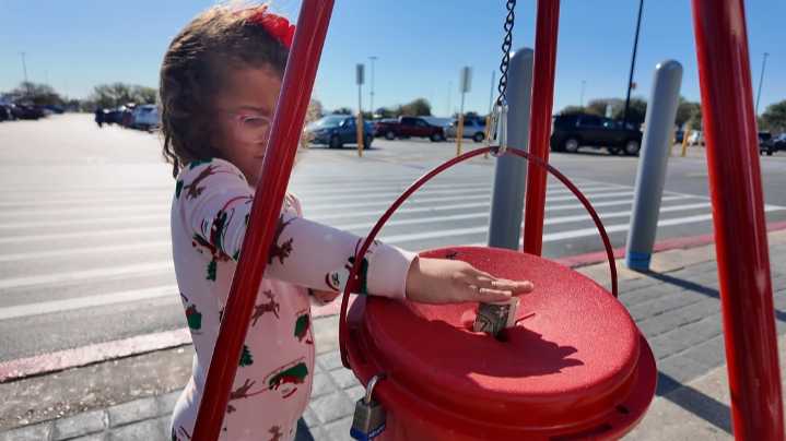 KCEN Team rings bells across the area for Salvation Army's Red Kettle campaign
