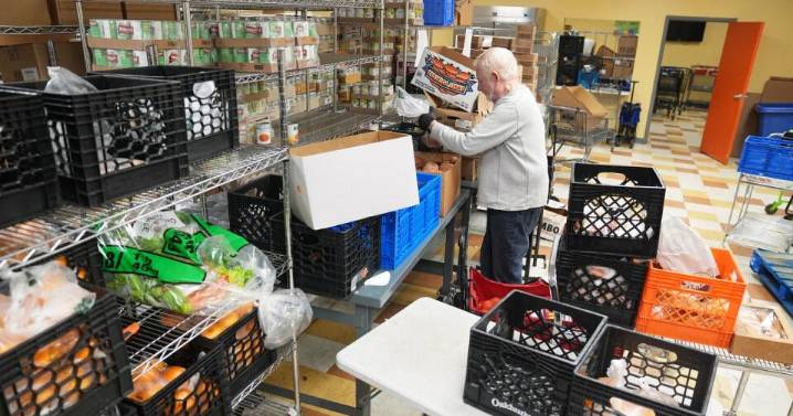 Trump administration renews Supreme Court appeal to keep full SNAP payments frozen