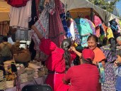 Invitan pueblos rarámuri a mercadito artesanal en el Centro