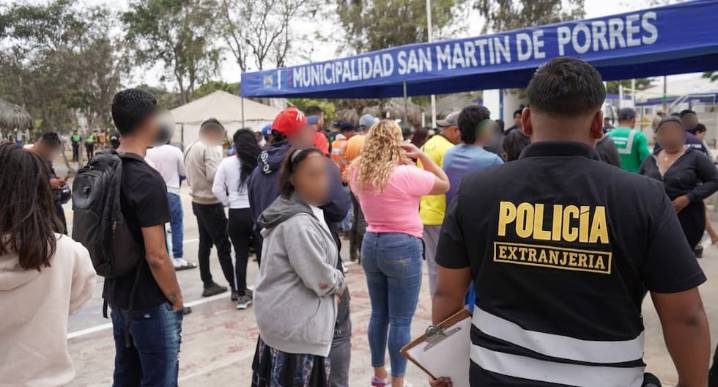Migraciones y PNP realizan megaoperativos de fiscalización a extranjeros en SMP