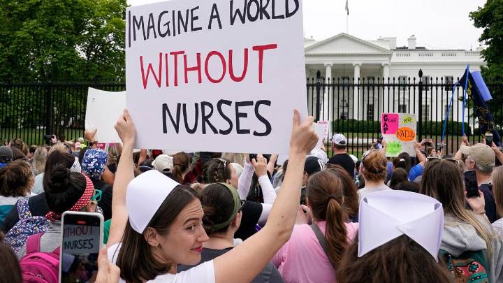 Grupos médicos molestos por plan de gobierno de Trump para reducir acceso a préstamos estudiantiles