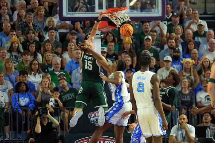 Jeremy Fears Jr. leads No. 11 Michigan State to victory over No. 16 North Carolina with 19 points