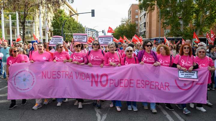 Protestas multitudinarias en Andalucía por el deterioro de la sanidad pública: "Nuestra vida no puede esperar"