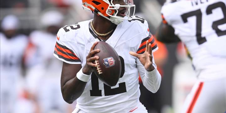 Browns’ Dillon Gabriel being evaluated for concussion; Shedeur Sanders sees first NFL action