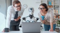 Nueve de cada diez empleados en la Argentina usan inteligencia artificial en su rutina laboral