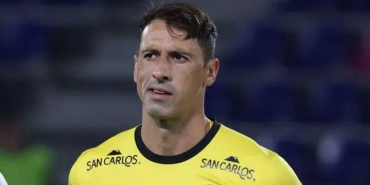 Sebastián Britos deja rendimiento preocupante con Universitario en cierre de Liga 1 2025 y lamenta derrota a manos de Los Chankas