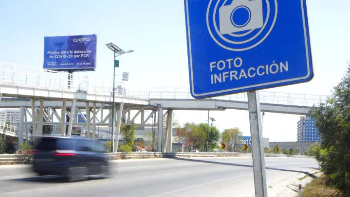 Puebla aplicará fotomultas a vehículos con placas foráneas en 2026; AQUÍ los detalles