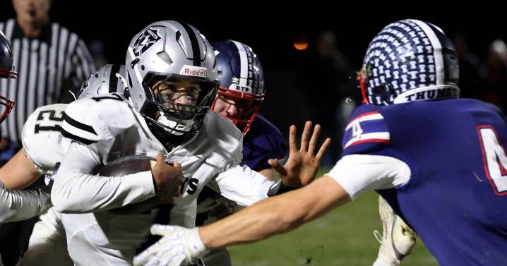 Huge game by Jalen Carter not enough as Kaneland rally falls short in playoff loss to Belvidere North