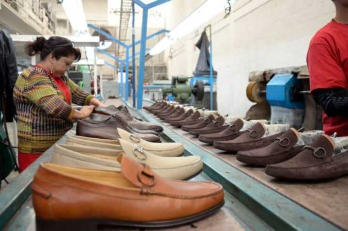 Producción de zapatos hechos en Venezuela fortalece el desarrollo económico