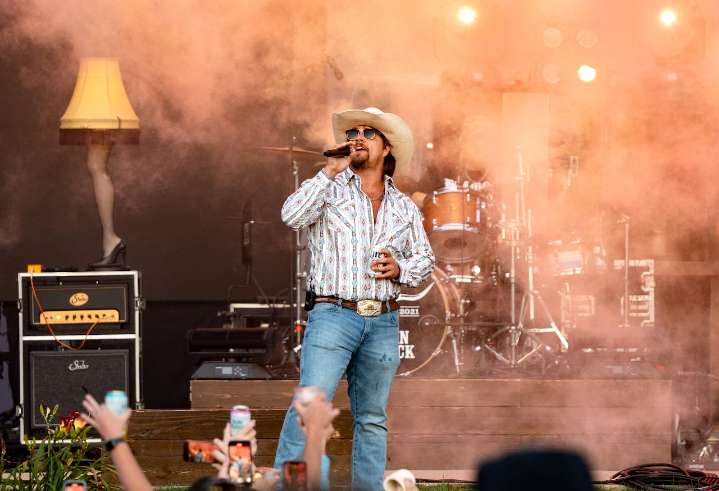 Country star falls off stage mid-song, but doesn’t miss a beat: ‘It happens’