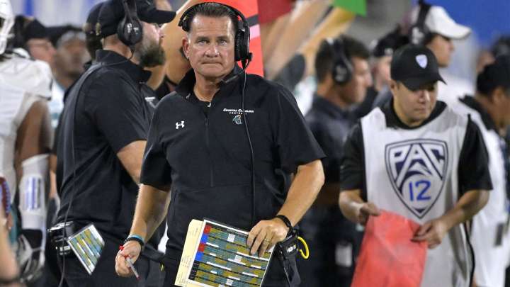 Coastal Carolina fires head coach Tim Beck after 6