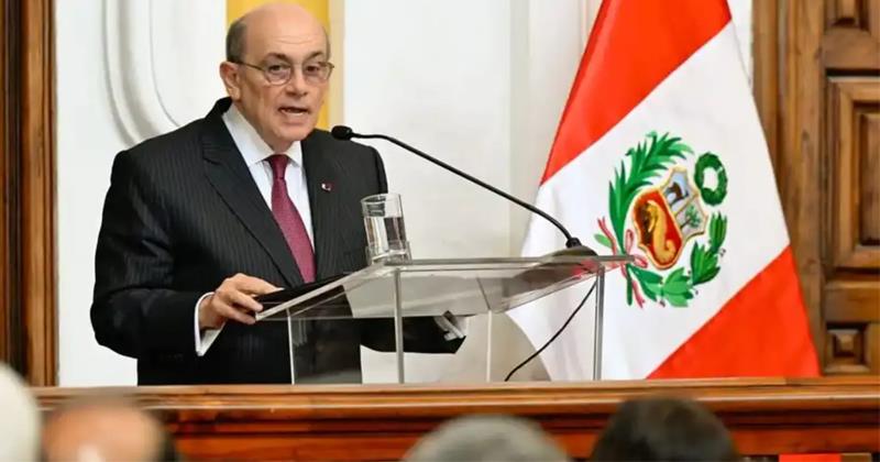 Peru Cuts Diplomatic Ties with Mexico over Asylum Granted to Ex