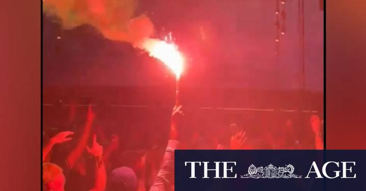 Flares thrown into crowd at first Oasis gig in Melbourne