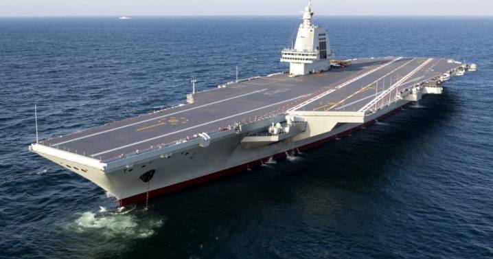 Cómo es el Fujian, el portaaviones más grande y sofisticado de China que entró en servicio