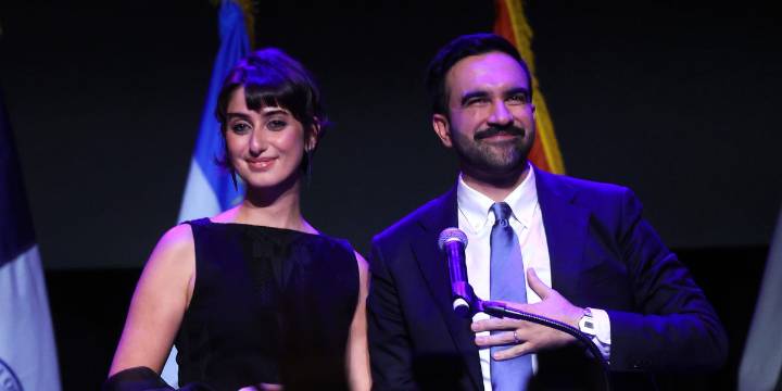 Everyone Wants to Be An “Aloof Wife”