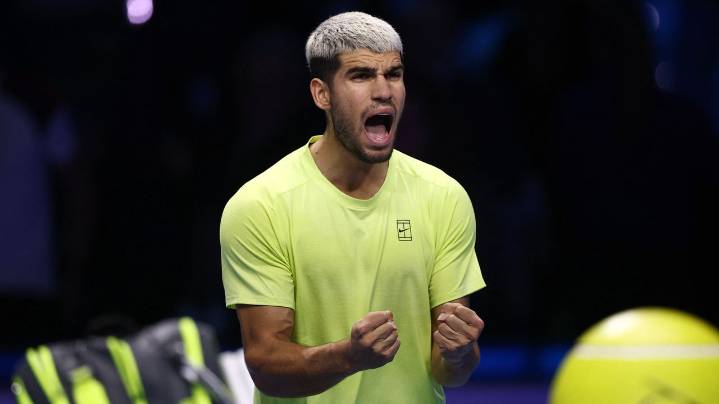 Carlos Alcaraz vuela a la final con Sinner