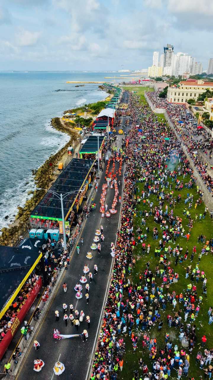 ¡Multitudinario! Cartagena vivió con alegría y tradición el Gran Desfile de Independencia