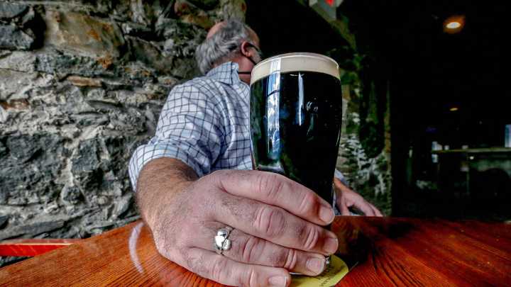 Best dive bars in RI include Ocean Mist, Deadbeats, Narragansett Cafe