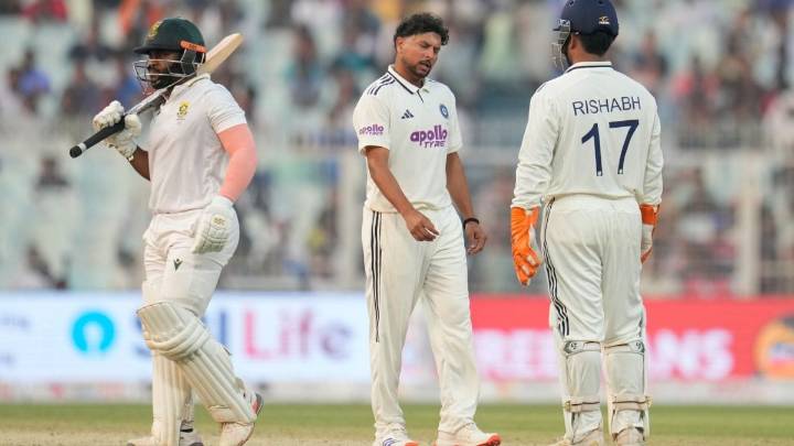 Rishabh Pant’s Swift Tip Helps Kuldeep Yadav Deliver Match