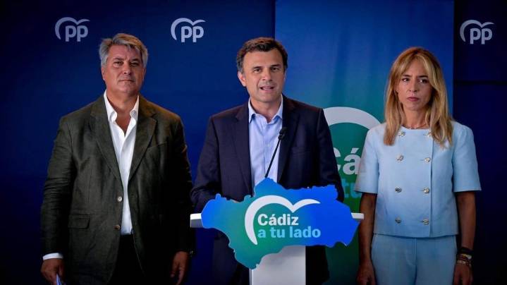 El PP de Juanma Moreno adquiere un marcado acento gaditano