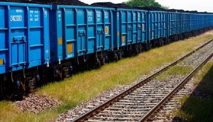 Indian Railways Crosses 1 Billion Tonne Freight Loading In FY26 To Date