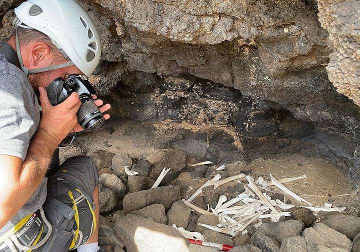 El Gobierno de Canarias interviene seis unidades funerarias de la necrópolis indígena de Ayraga, en Guía