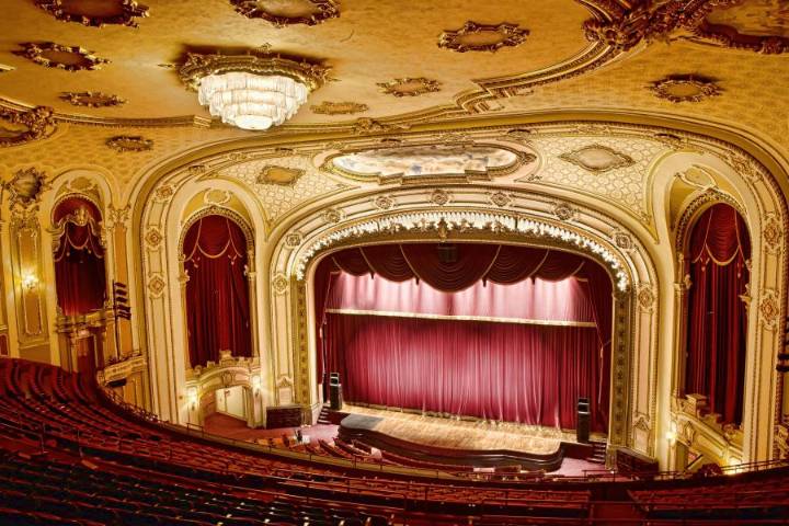 Palace Theatre to host free holiday movie screenings