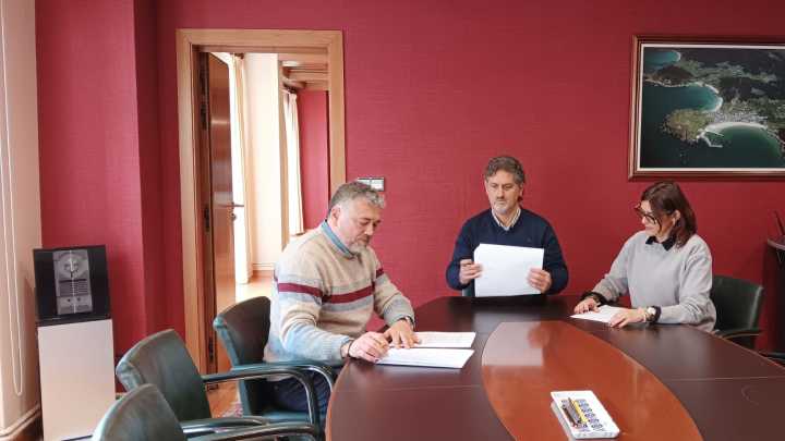 Ortigueira sella un acuerdo con el PSOE y desbloquea sus presupuestos para 2026