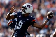 Deuce Knight accounts for 6 TDs in his first career start as Auburn rolls Mercer 62