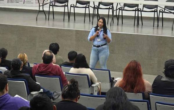 Imparte la SSPM pláticas para resolver conflictos entre estudiantes