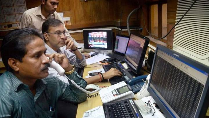 Sensex, Nifty dip as ICICI Bank, FIIs weigh; weak services PMI adds to pressure