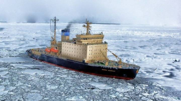 Boats Full of "Persecuted Mennonite Refugees" Fleeing Trivial Nuisances in Canada