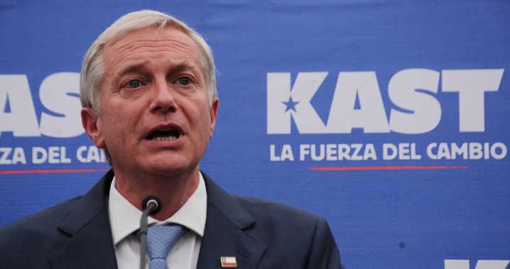 Kast recoge el guante que lanzó Parisi y afirma: “Salí a la calle, no a los matinales”