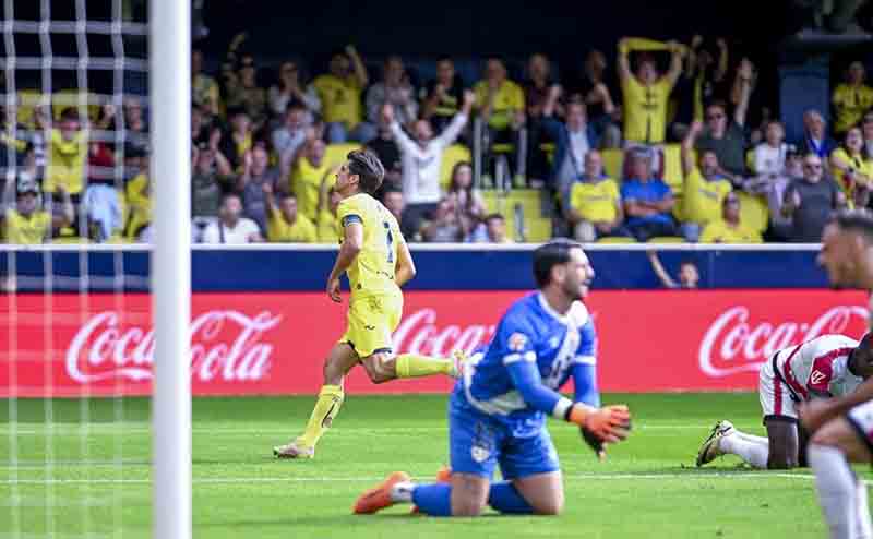 LaLiga de España: Villarreal goleó 4-0 cortándole buena racha al Rayo Vallecano