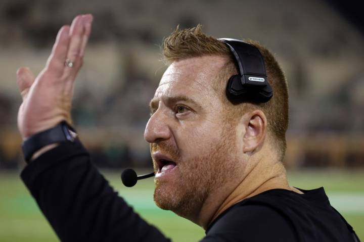 ‘A Hectic 24 Hours,’ Will Alex Golesh officially become the next head coach at Arkansas?