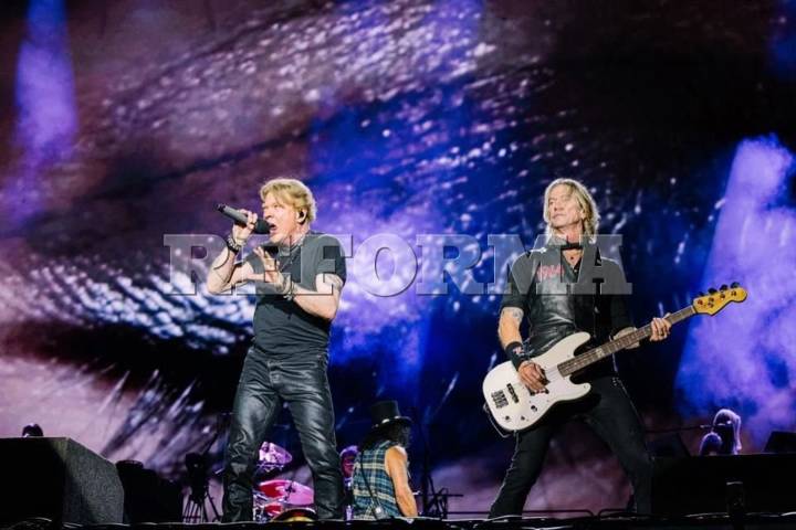 Electriza Guns N' Roses con nostalgia a 65 mil fans en CDMX