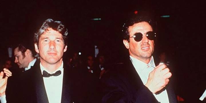 Un pollo con mostaza, un auto y un codazo: así nació la enemistad entre Sylvester Stallone y Richard Gere