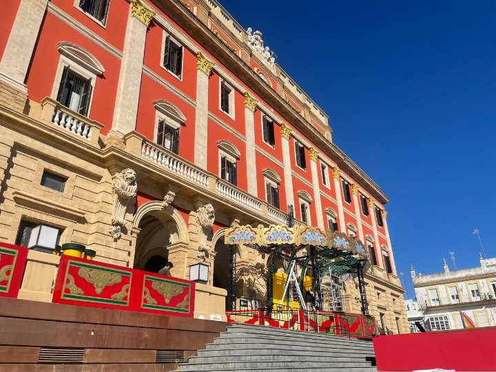 La Isla ultima los preparativos para dar la bienvenida este sábado a una Navidad "con identidad propia"