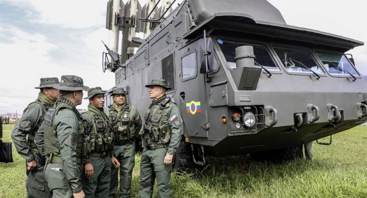 Donald Trump | El chavismo juramenta grupos de calle para defender cada "centímetro" de Venezuela | Estados Unidos