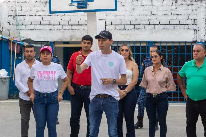 El alcalde, Juan Qüenza, visitó el Centro Penitenciario de Arauca