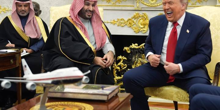 The same day as his Epstein humiliation in the House, Trump rages at media’s questions while sitting next to Saudi crown prince