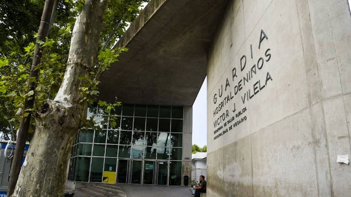 Le dispararon a un adolescente de 13 años mientras jugaba en una vereda de su casa