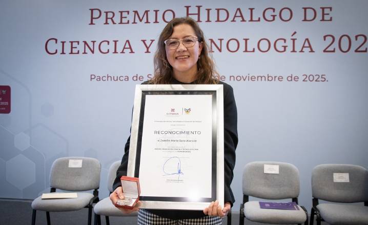 Con más de 20 años dedicada al maguey, medicina natural y saberes campesinos, doctora hidalguense es reconocida