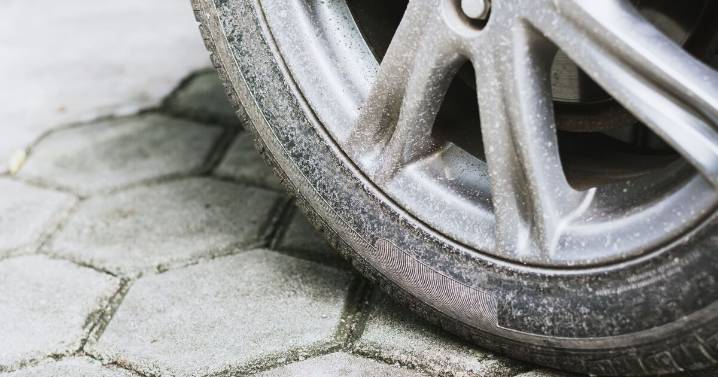 Drivers urged be aware of 'air out of tyres' trick if stranded in snow