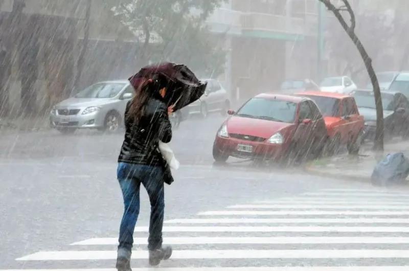 Sábado con alta probabilidad de tormentas fuertes: así estará el tiempo este 29 de noviembre en Santiago del Estero