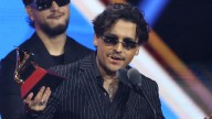 Nodal no mencionó a Ángela Aguilar al recibir su Latin Grammy, pero sí lo hizo con Belinda y Cazzu