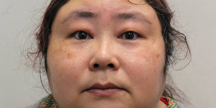 Estafó a 128.000 personas con Bitcoin y vivió como millonaria durante seis años: la caída de la “diosa de la riqueza” china